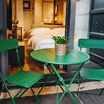 Campingplatz Glamping By One66 *