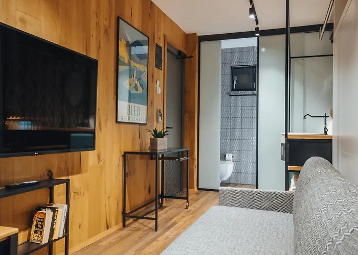 Kemping Glamping By One66